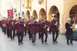 Prima sfilata dopo la ricostituzione del Complesso Bandistico, 25 ottobre 2003